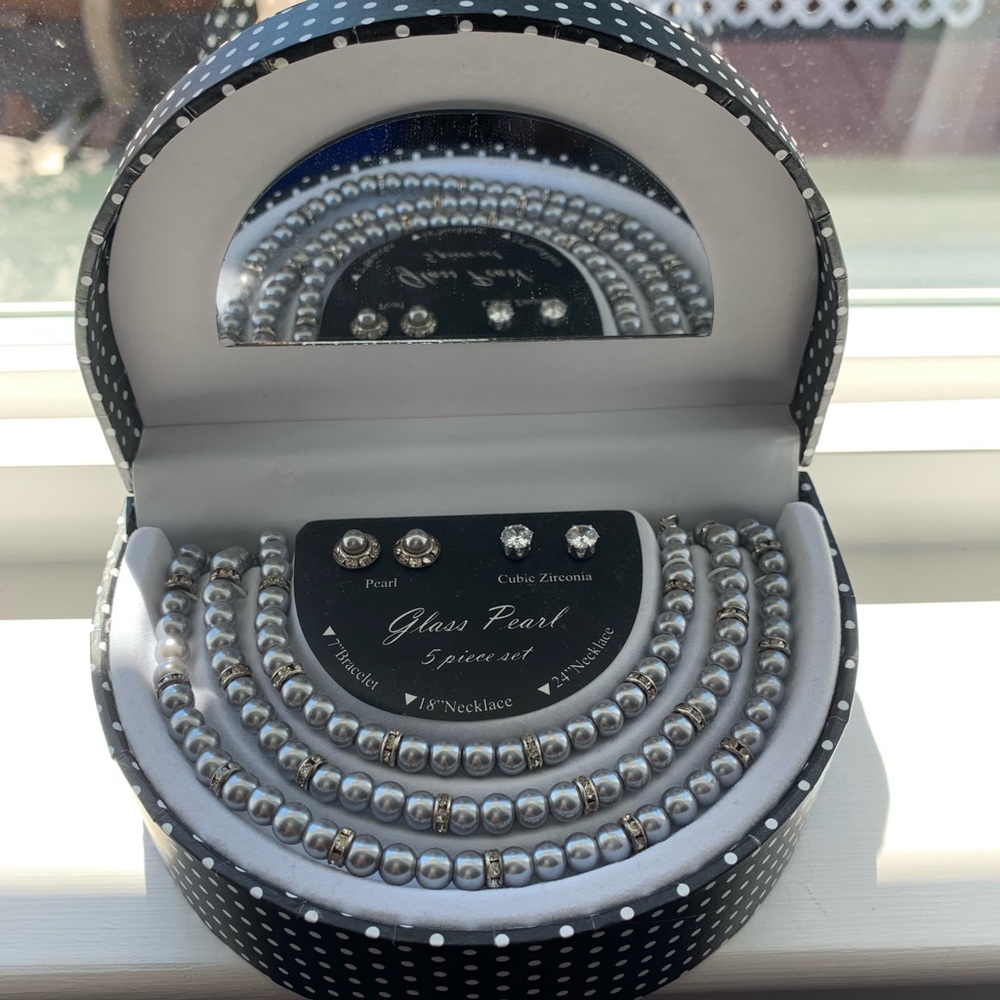 NEW Glass Pearl 5 Piece Set